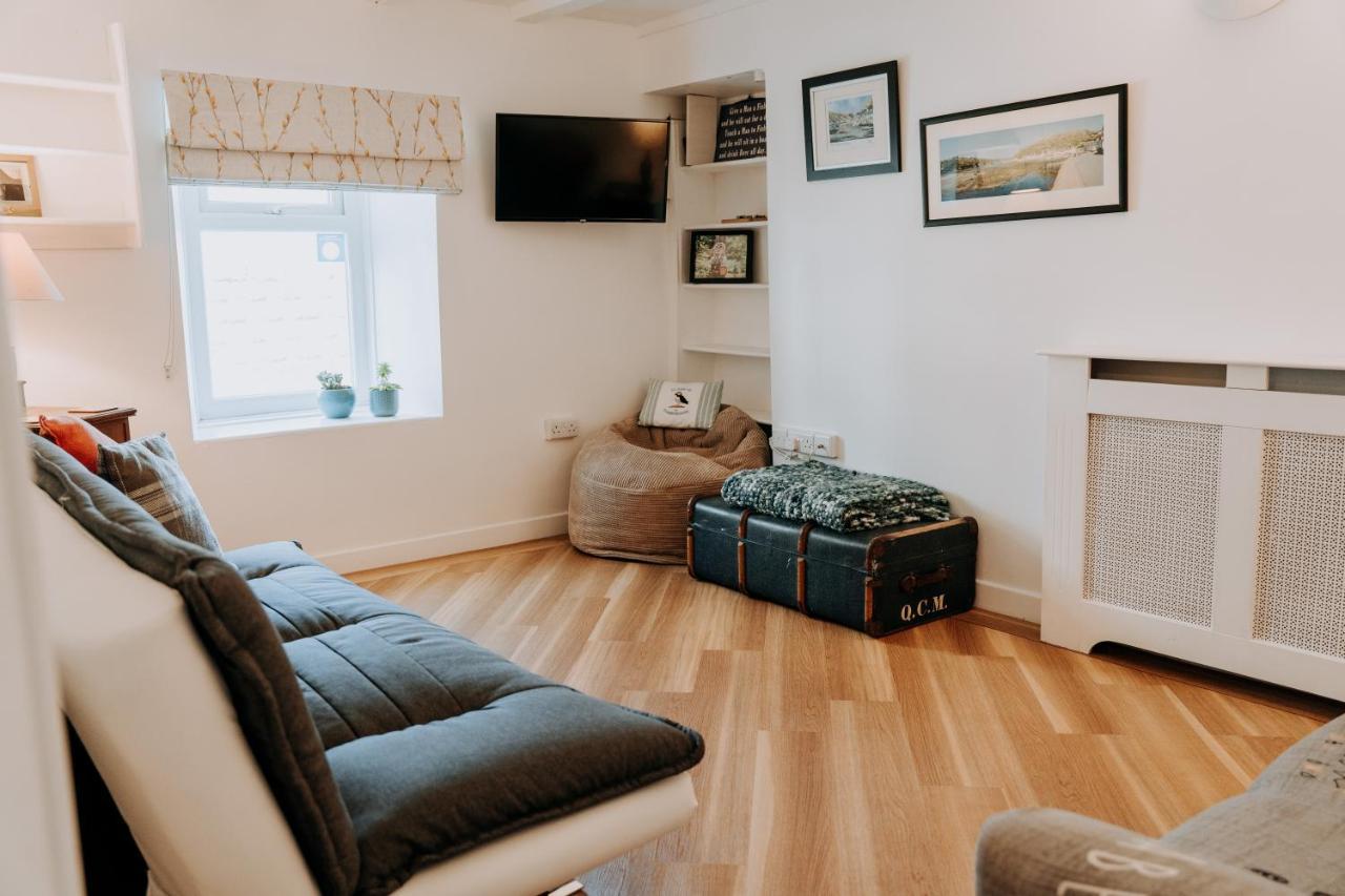 Hamilton Lodge - Cottage Sleeps 8 Fishguard Exterior foto