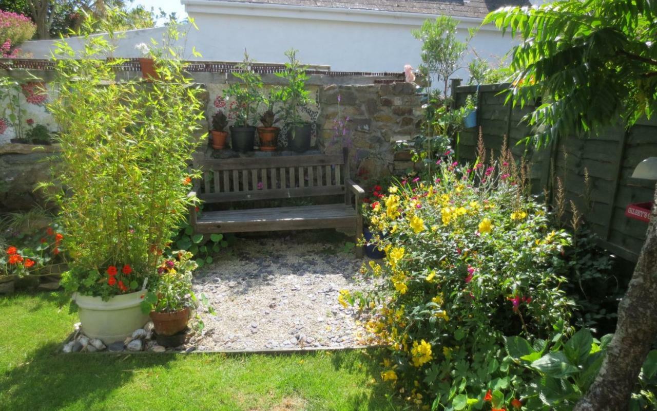 Hamilton Lodge - Cottage Sleeps 8 Fishguard Exterior foto